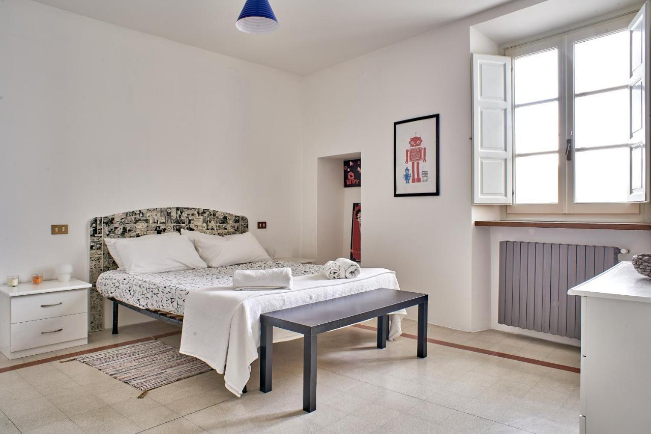 Apartamento Colorato E Vivace Bilocale Lucca Exterior foto